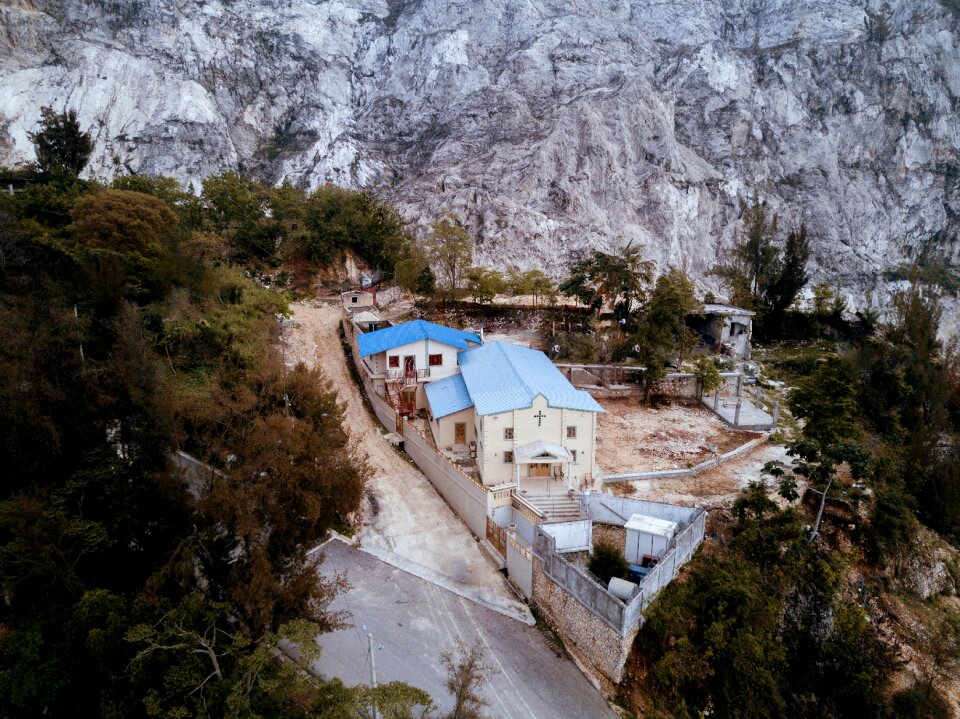Nature road building