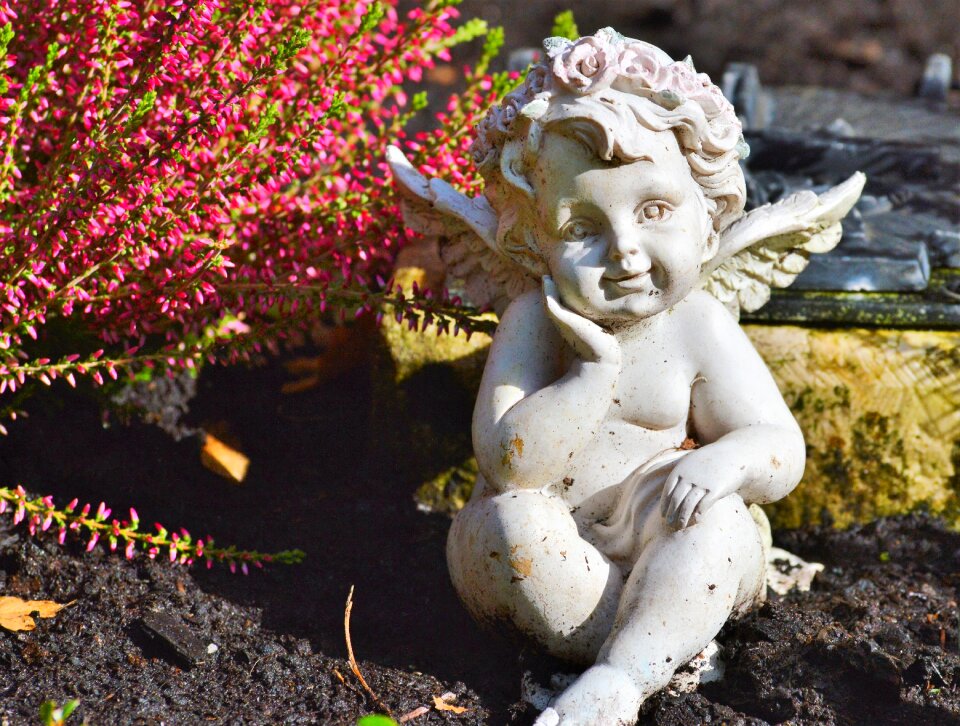 Angel figure figure sleeping