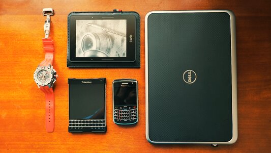 Cell phone smartphone kindle