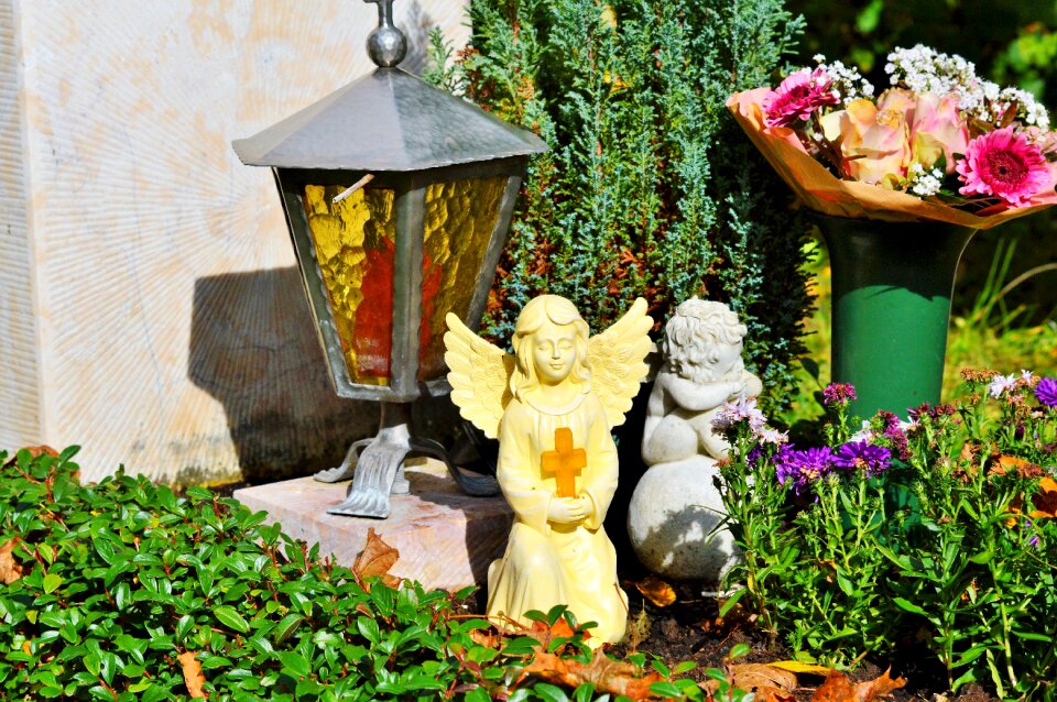 Angel figure figure sleeping