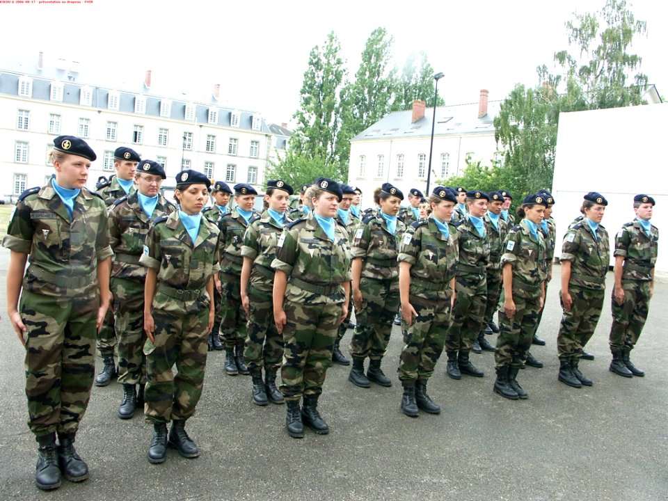 2006-08-17 - présentation au drapeau - FMIR - le pot (108)…