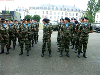 2006-08-17 - présentation au drapeau - FMIR - le pot (098)…