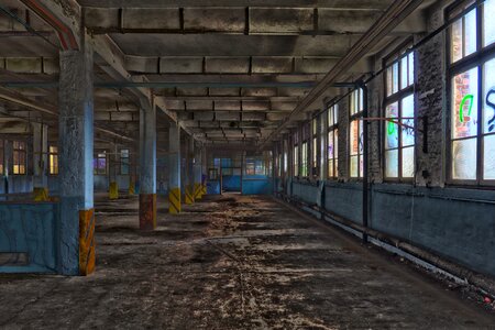 Building warehouse empty
