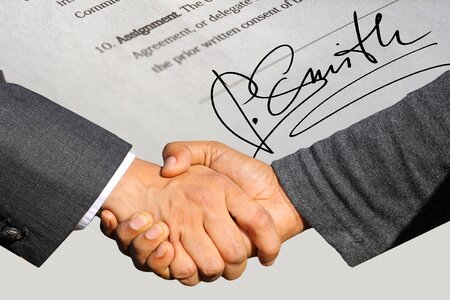 Handshake agreement partnership photo