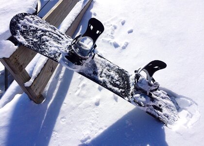 Extreme snow snowboarding