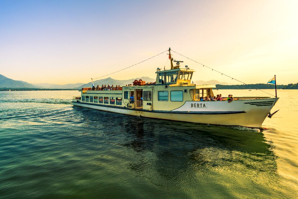 Lake water shipping photo