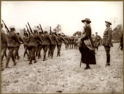 Princess Patricia Canadian Light Infantry marching past Pr… photo