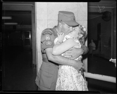 Korean veteran reunited with his wife at Union Station