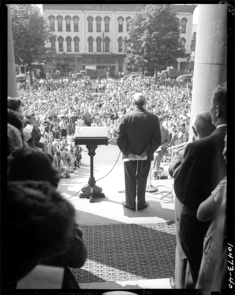 View of William Lyon Mackenzie King from behind, addresses… photo