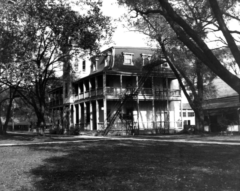 View of Ward's Hotel on Ward's Island, Toronto Island photo