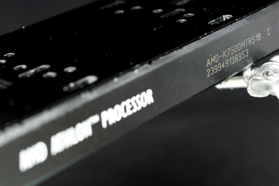 AMDAthlon_K7_Argon_K7500MTR51B_C___DSC10030