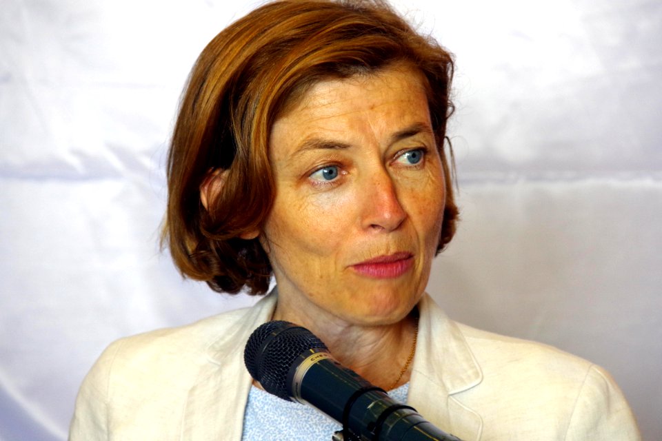 12-Ministre des armées (198)