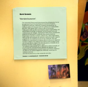 Exposition "Derrière le sourire", mon cartel
