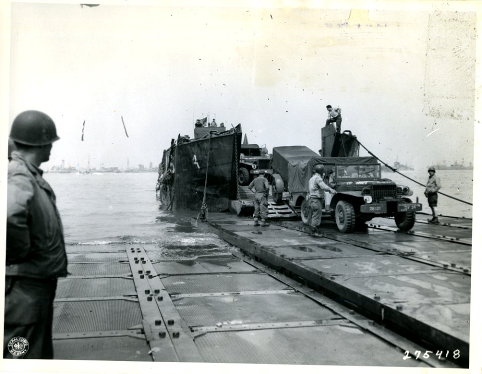SC 275418 - Vehicles are unloaded on to the causeway from …