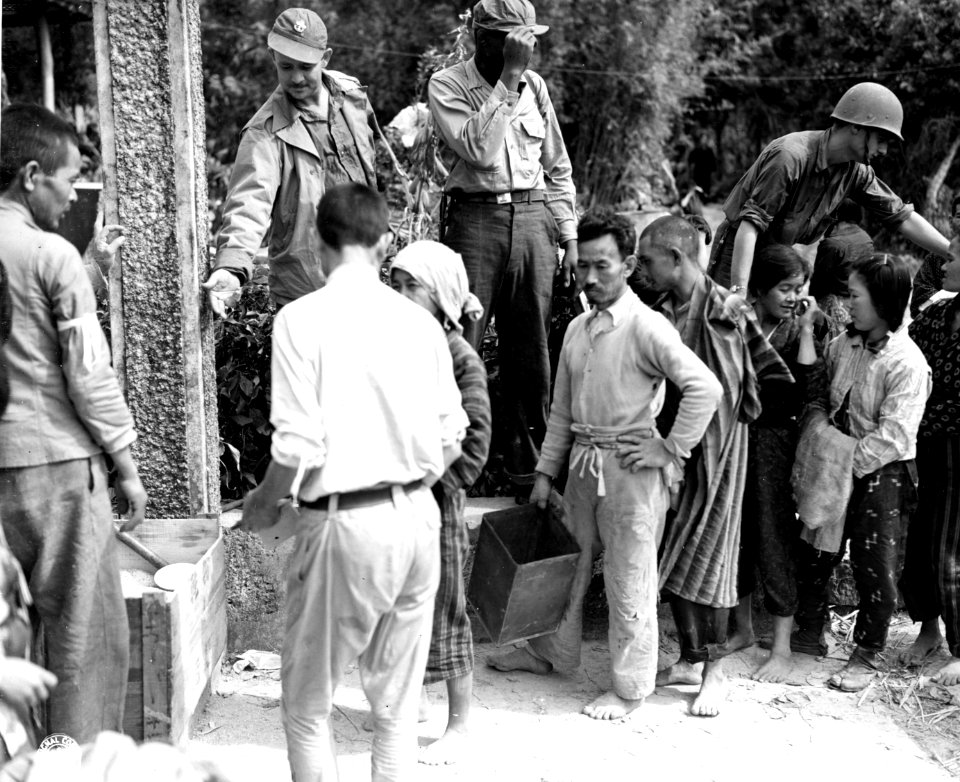 SC 204797 - Compounded civilians of Okinawa, almost pigmie…