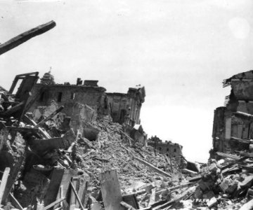 SC 190586 - This photo shows the wreckage of buildings in …