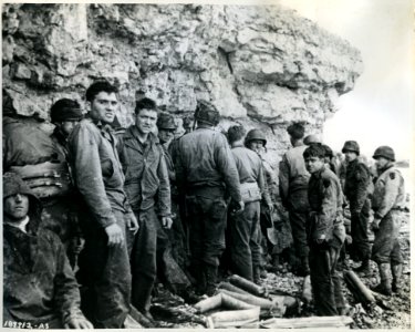 SC 189912-S - American assault troops of the 3rd Battery, …