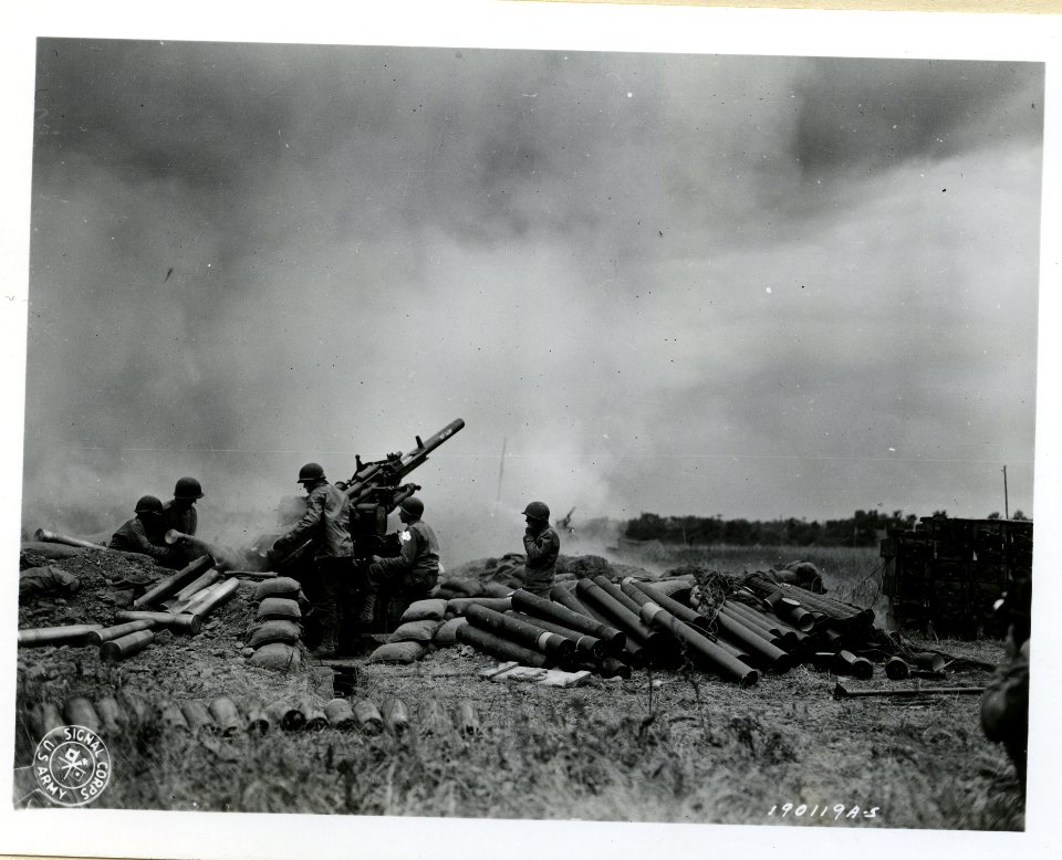 SC 190119-S - This American Gun Battery of an antiaircraft…