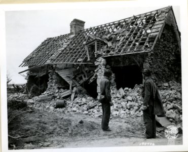 SC 190406 - Two members of the attacking American forces l…