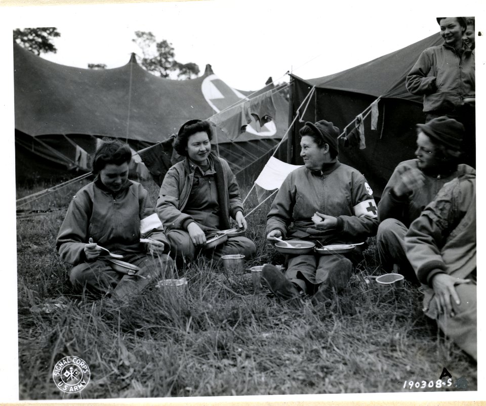 SC 190308 - Field nurses of the 13th Field Hospital, Omaha…