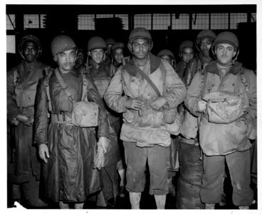 336-H-09-L5951 - 100th Signal Company, 96th Service Group,…