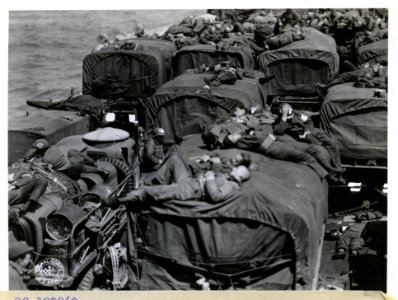 SC 190260 - American assault troops enroute to Cherbourg, … photo