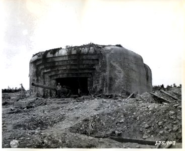 SC 275907 - A heavy gun emplacement on the beaches of Cris…