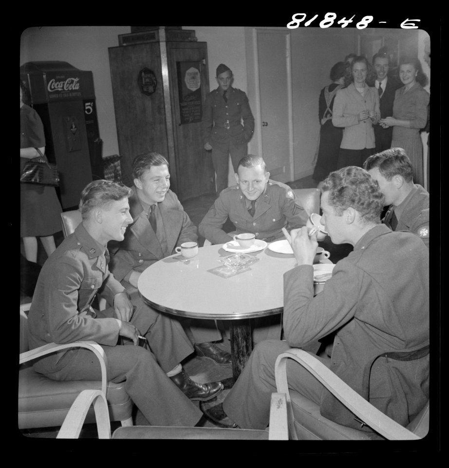 USO servicemen's club. Civic Center, San Francisco, Califo…