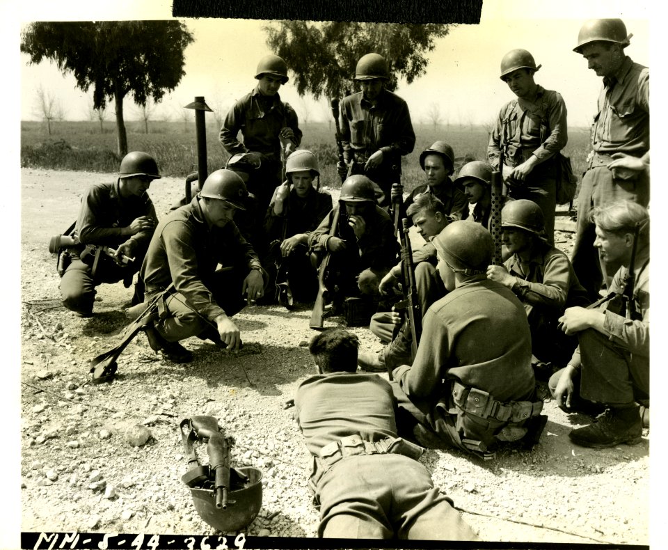 Patrol led by Staff Sgt. Alan Wright, Grande Prairie, TX, … photo