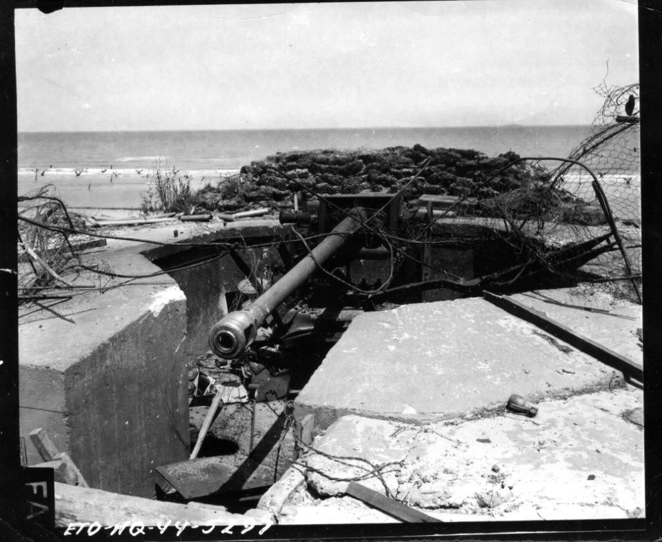 SC 190592 - This is a burned-out German coastal gun emplac…