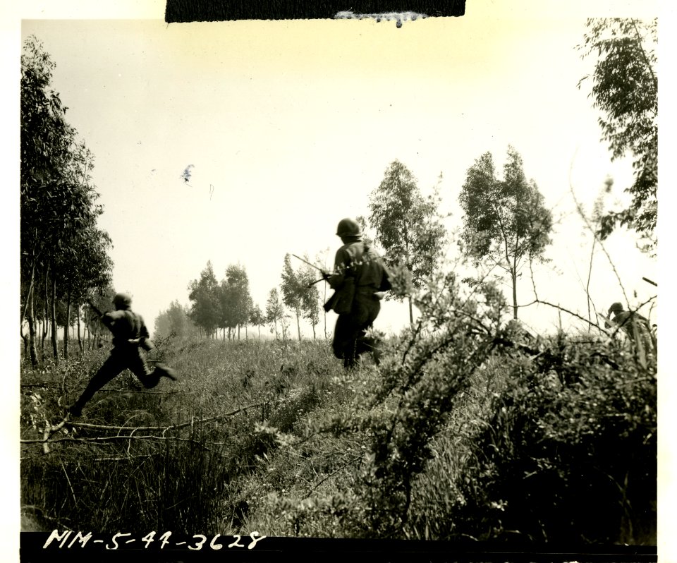American patrol blasts Germans in no-mans land. Patrol 'hi… photo
