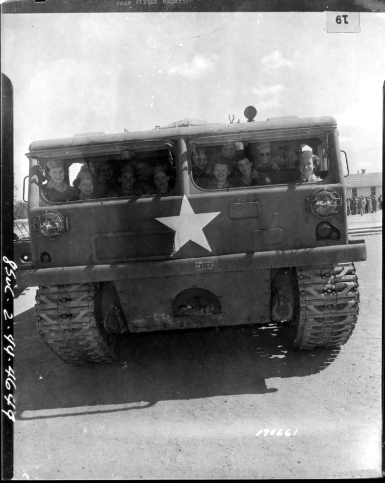 SC 190661 - Recently WACs of the AAATC, Ft. Bliss, Texas, …