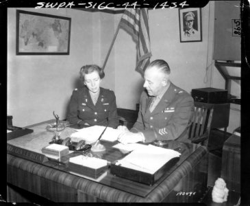 SC 190494 - Brig General Thomas E. Rilea and Lt. Col. Mary… photo