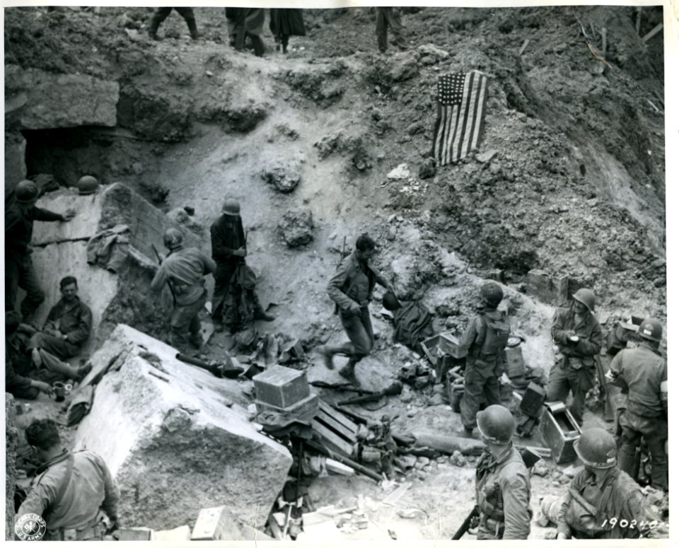 SC 190240 - An American command post on the cliffs of nort…
