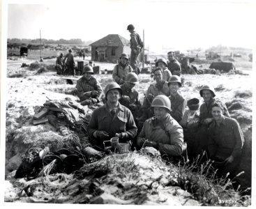 SC 349541 - Men of the 286th Signal Company Battalion Comm…