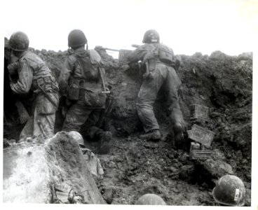 SC 320894 - American soldiers who have been training for m…