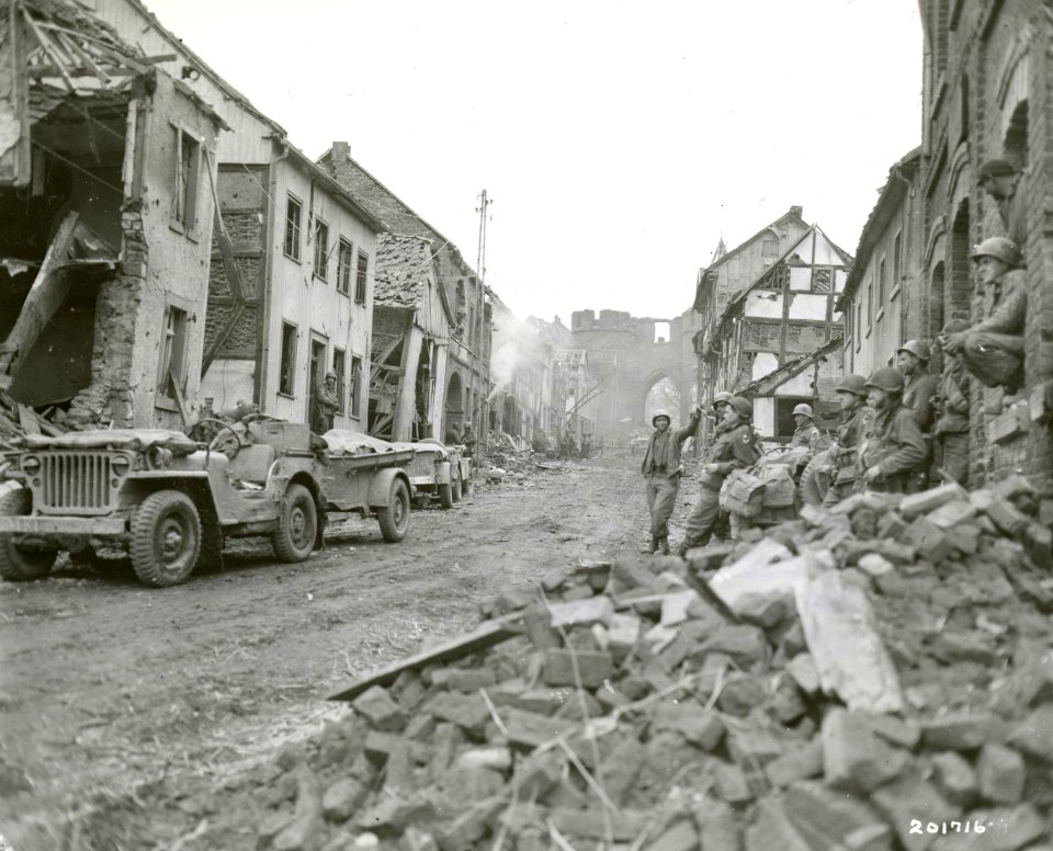 SC 201716 - Infantrymen of the 9th Infantry Division, U.S.…