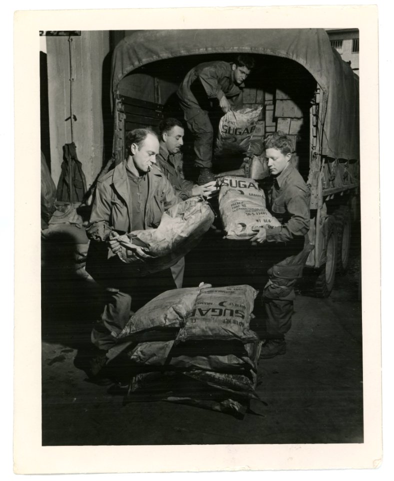 SC 414007 - Checking rations to feed the outfits that clos…