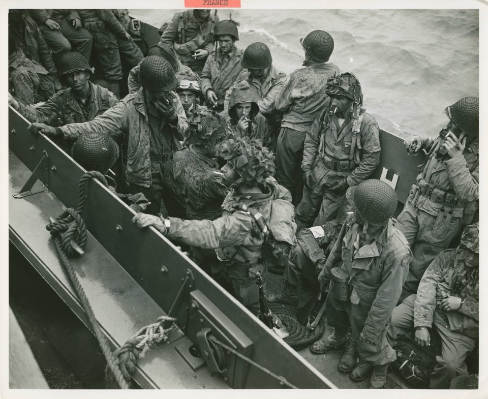 Army glider pilots, among the first to land in Normandy an…