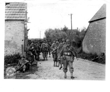 SC 190465 - American troops of the 4th Infantry Division m…