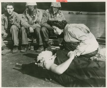 Ensign Jane Kendiegh, USNR, of Oberlin, Ohio, the first Na…