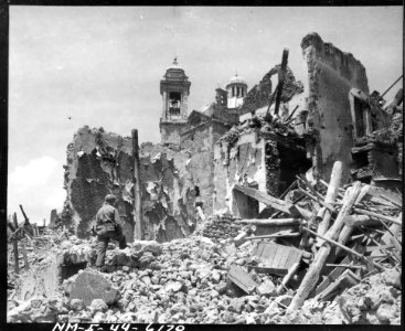 SC 190573 - The ruins of Valmontone, Italy, after it was p…