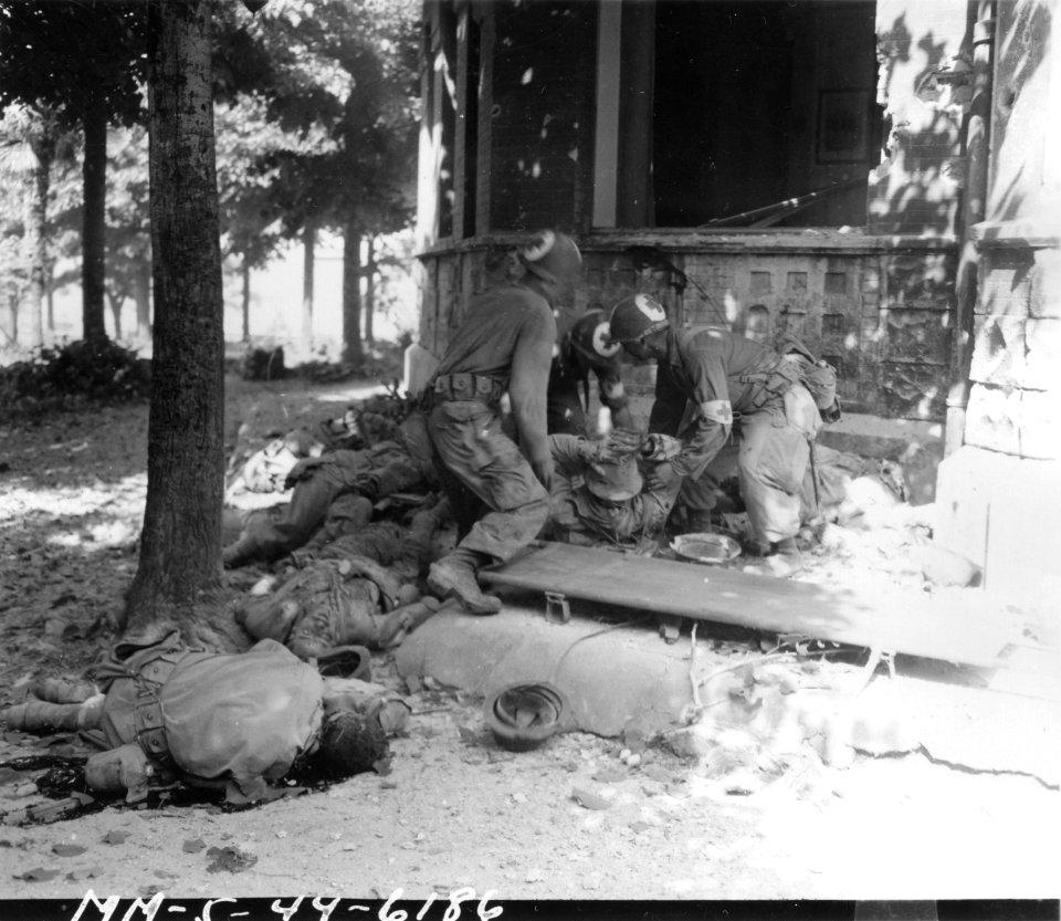 SC 190576 - Shown here are American medics from the [censo…