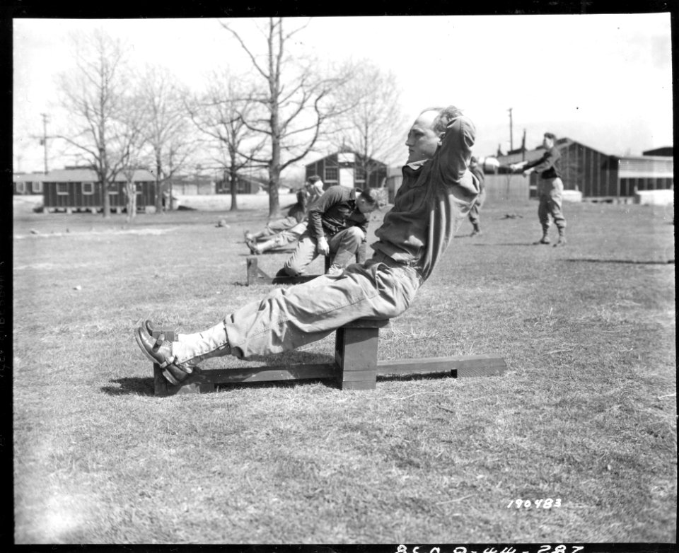SC 190483 - The rocking chair which strengthens stomach, l…