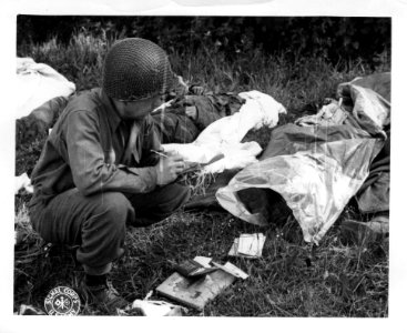 SC 190602 - Sgt. Peter K. Slusarezyk, attached to Medical … photo