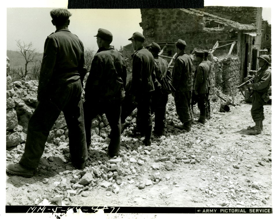 German prisoners guarded by a French soldier were found hi…