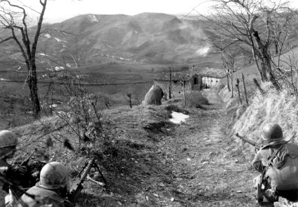 SC 202949 - A machine gunner and two riflemen of Co K, 87t…