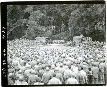 SC 421467 - Members of an infantry unit of the 29th Infant… photo