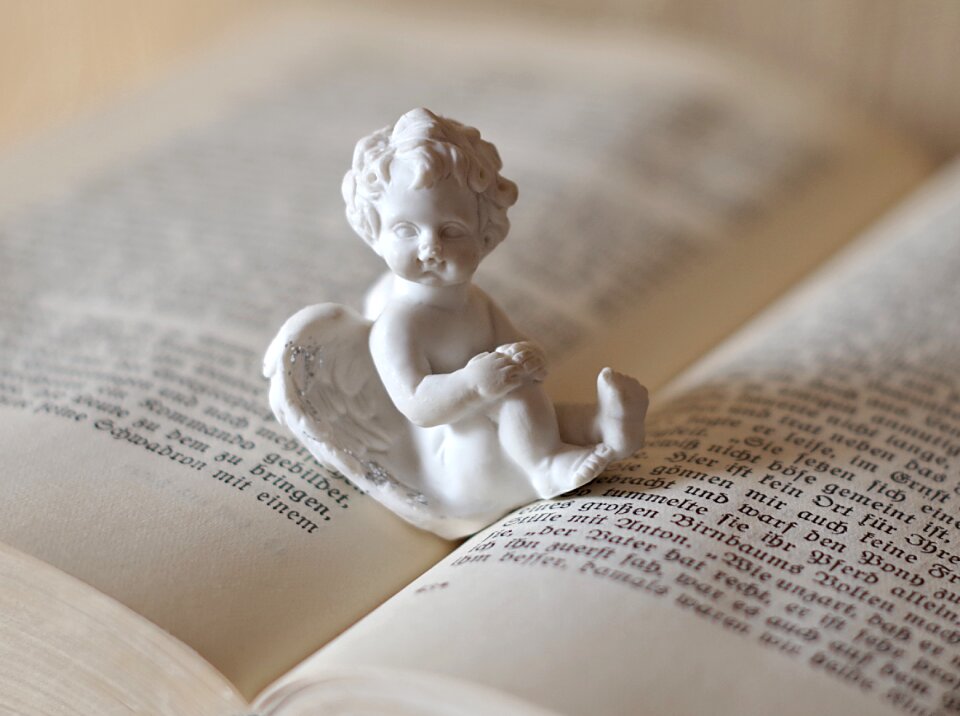 Book old text neo-gothic