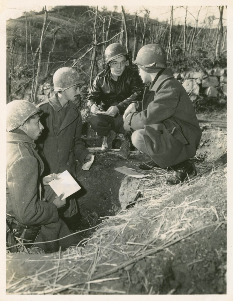 American war correspondent interviews Brazilian infantryme…